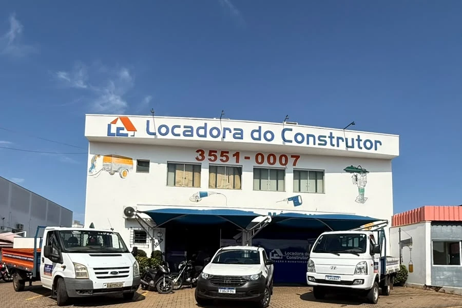 Fachada e sede própria da Locadora do Construtor em Araras - SP